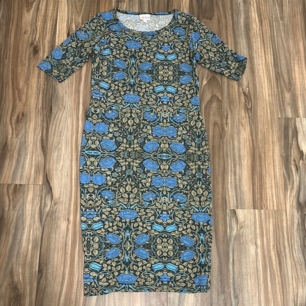Lularoe Julia blue rose print dress size XS NWOT